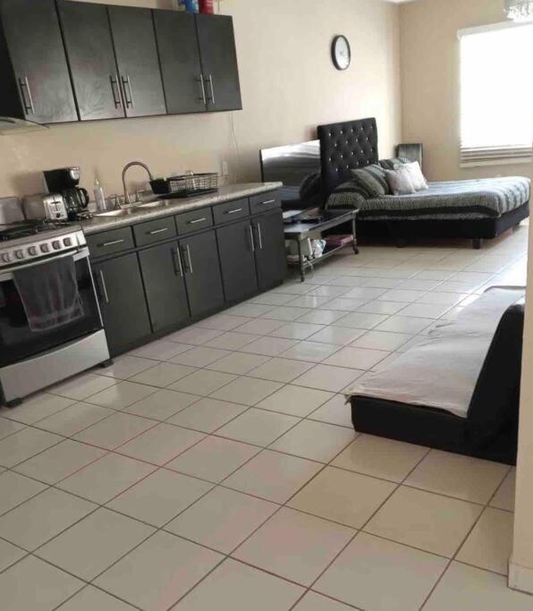 Otay Studio Great Patio Near Otay Crossing & Airport Tijuana Exterior photo